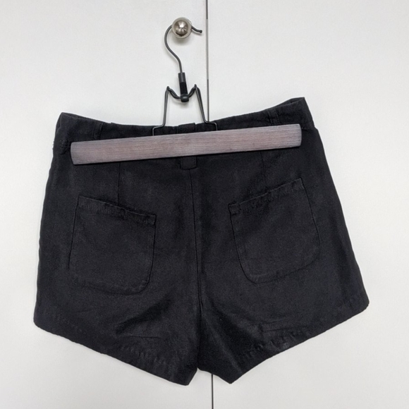 Black basic short - Picture 2 of 2